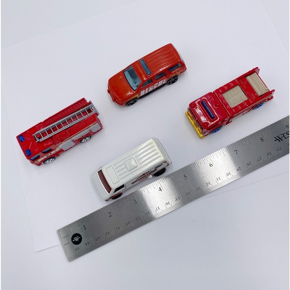 Hot Wheels Fire Rescue Car Lot of 4 - Picture 14 of 15